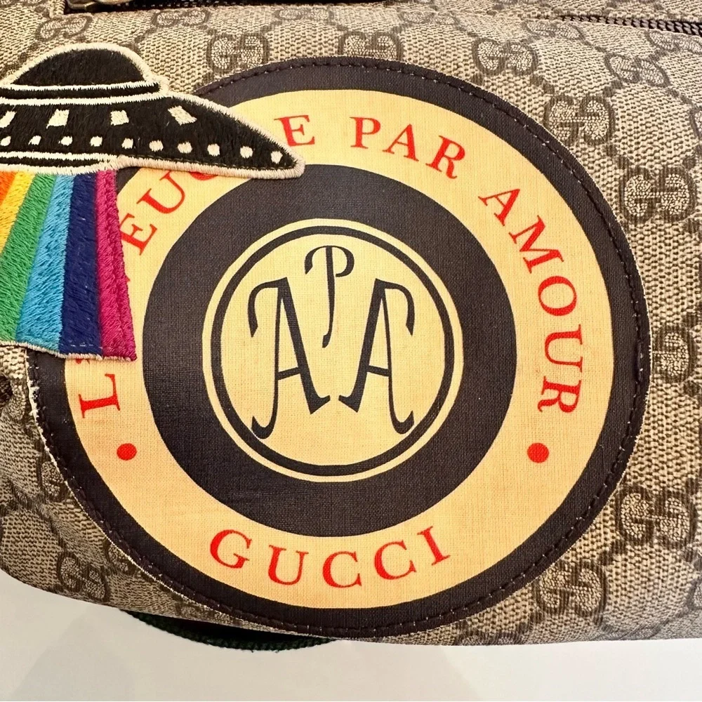Gucci GG Supreme Canvas Night Courier Waist Bag